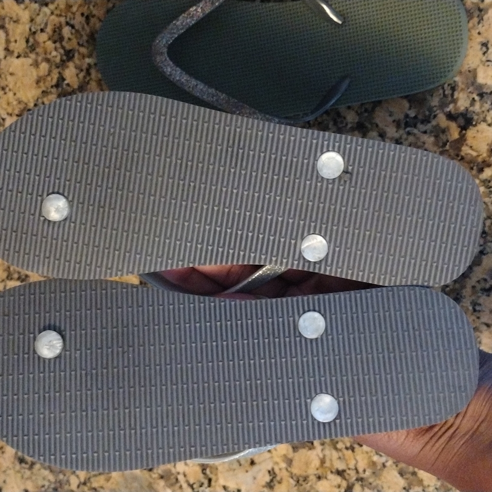 Flip flops - Picture 3 of 6